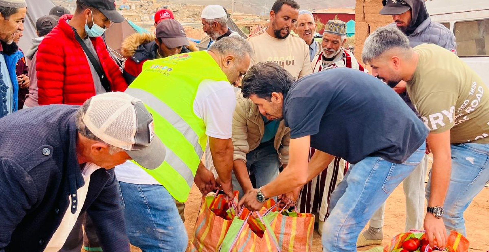 Fas'taki deprem mağdurlarına ilk yardımlarınız ulaştırıldı